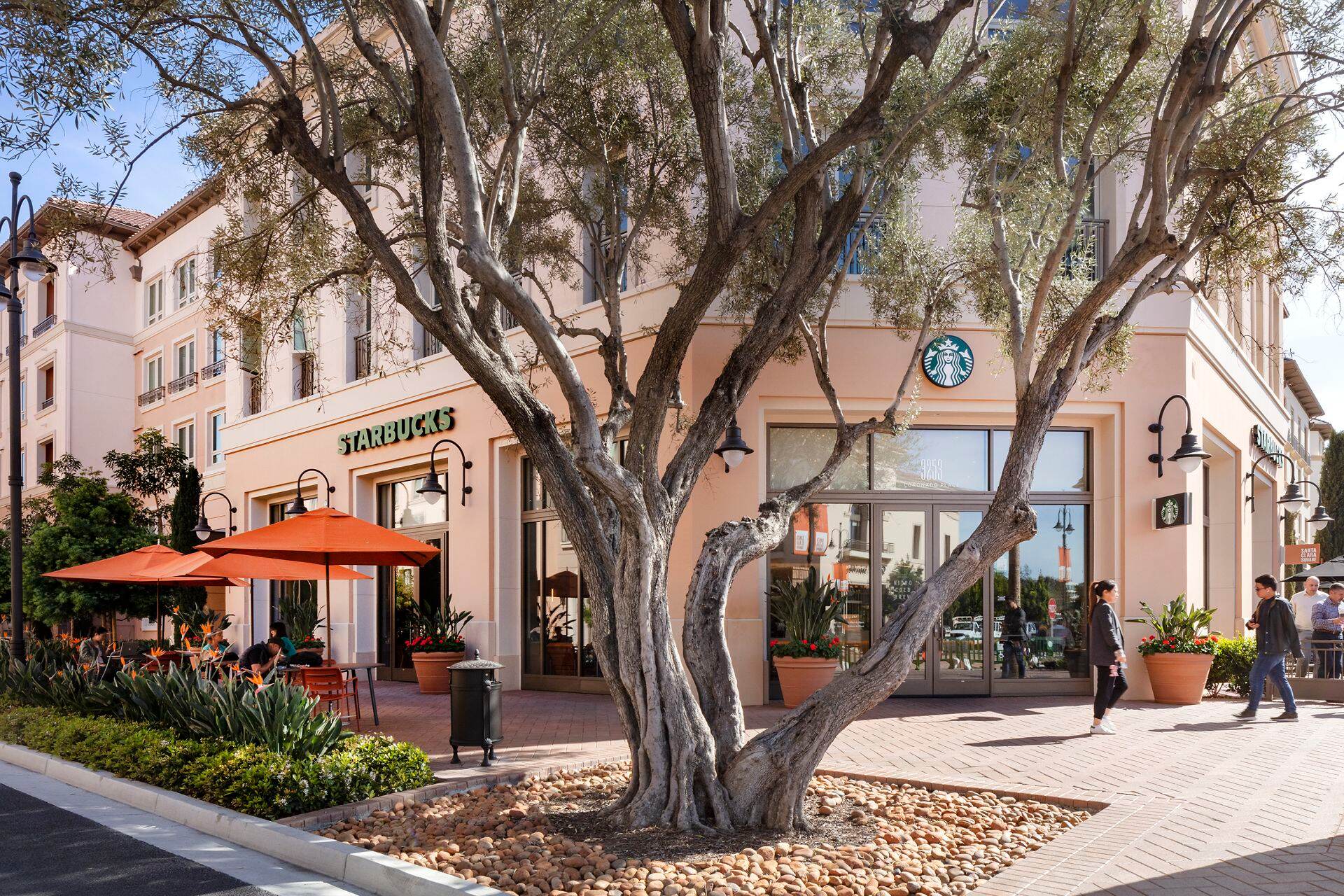 Exterior view of Starbucks at Santa Clara Square Marketplace in Santa Clara, CA.