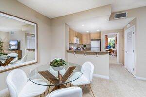 Apartment Photos & Videos Esperanza in Irvine