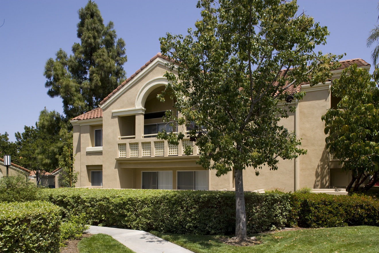 Exterior view at San Leon Villa Apartment Homes in Irvine, CA.