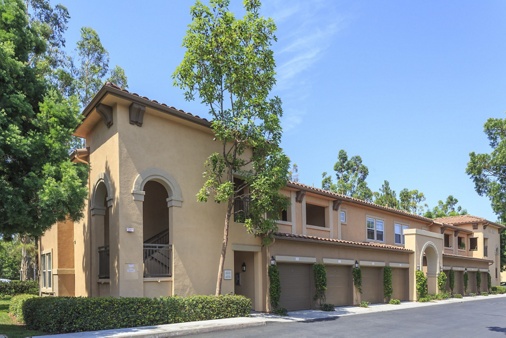 Exterior view of Somerset Apartment Homes in Irvine, CA.