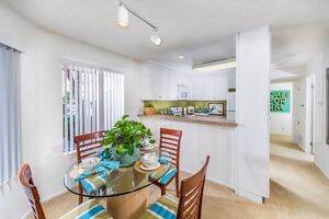 Berkeley Columbia Court Apartments For Rent Near UCI