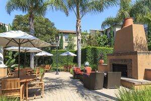 Woodbury Apartments in North Irvine Available for Rent