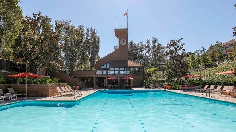 Baywood in Newport Beach | Irvine Company Apartments