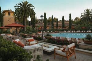 Newport Bluffs Apartments Community Features & Amenities