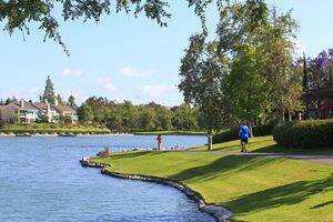 Woodbridge Pines Apartments in Irvine