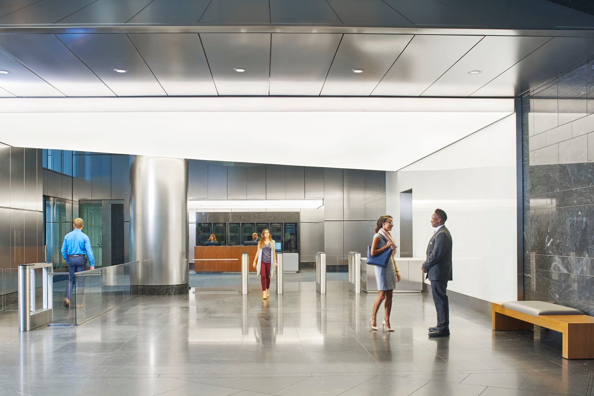 Photography of the lobby at 71 South Wacker, Chicago, IL
