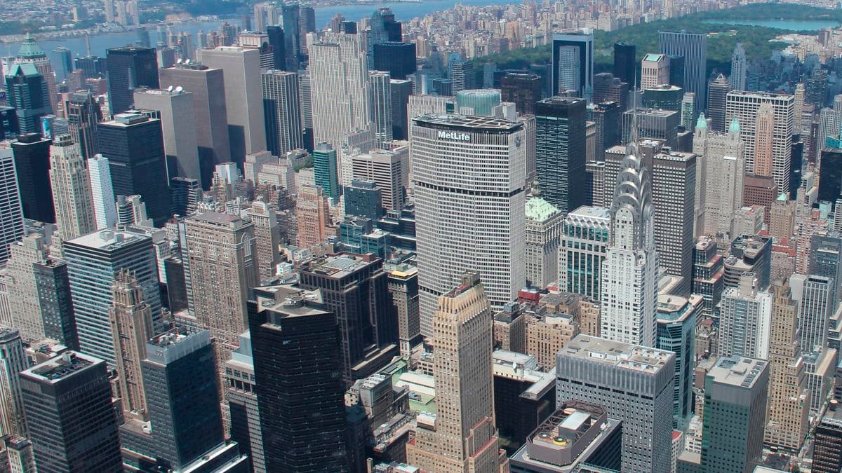 Aerial photography of New York skyline featuring 200 Park Avenue
