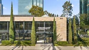 Exterior photography of 3210 Park Center Drive in Costa Mesa, CA.