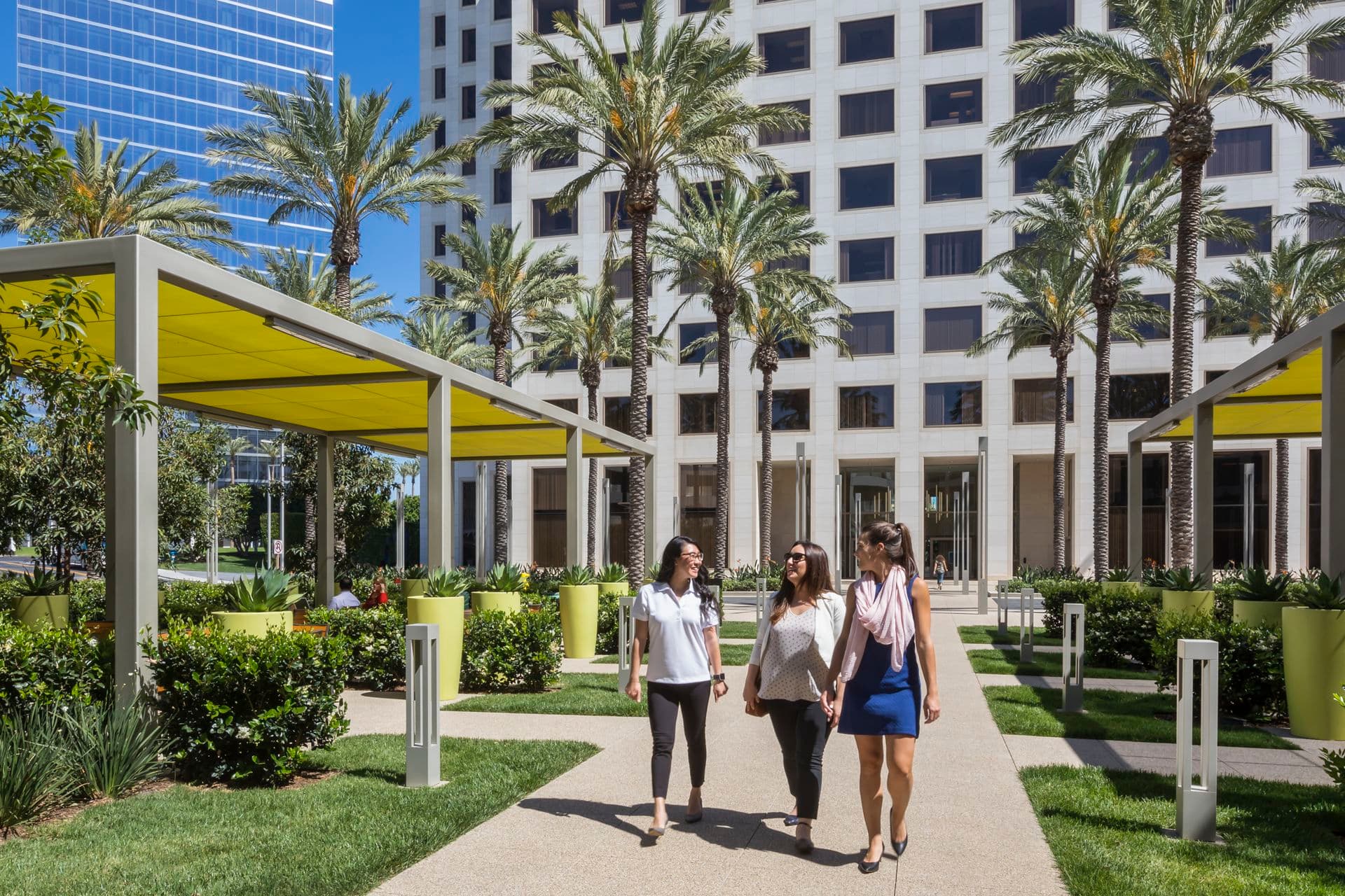 Photography of outdoor workspace near parking structure at 300 Spectrum Center Drive, Irvine, ca
