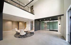 43 Discovery  - Lobby