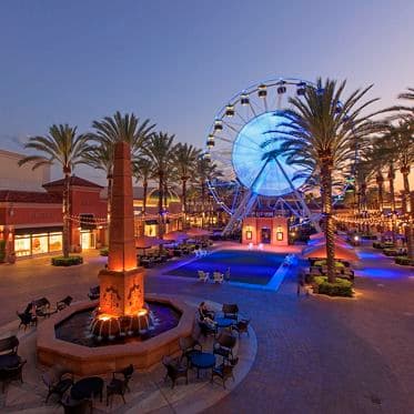 Images of the Giant Wheel at Irvine Spectrum Center. Lamb 2015.