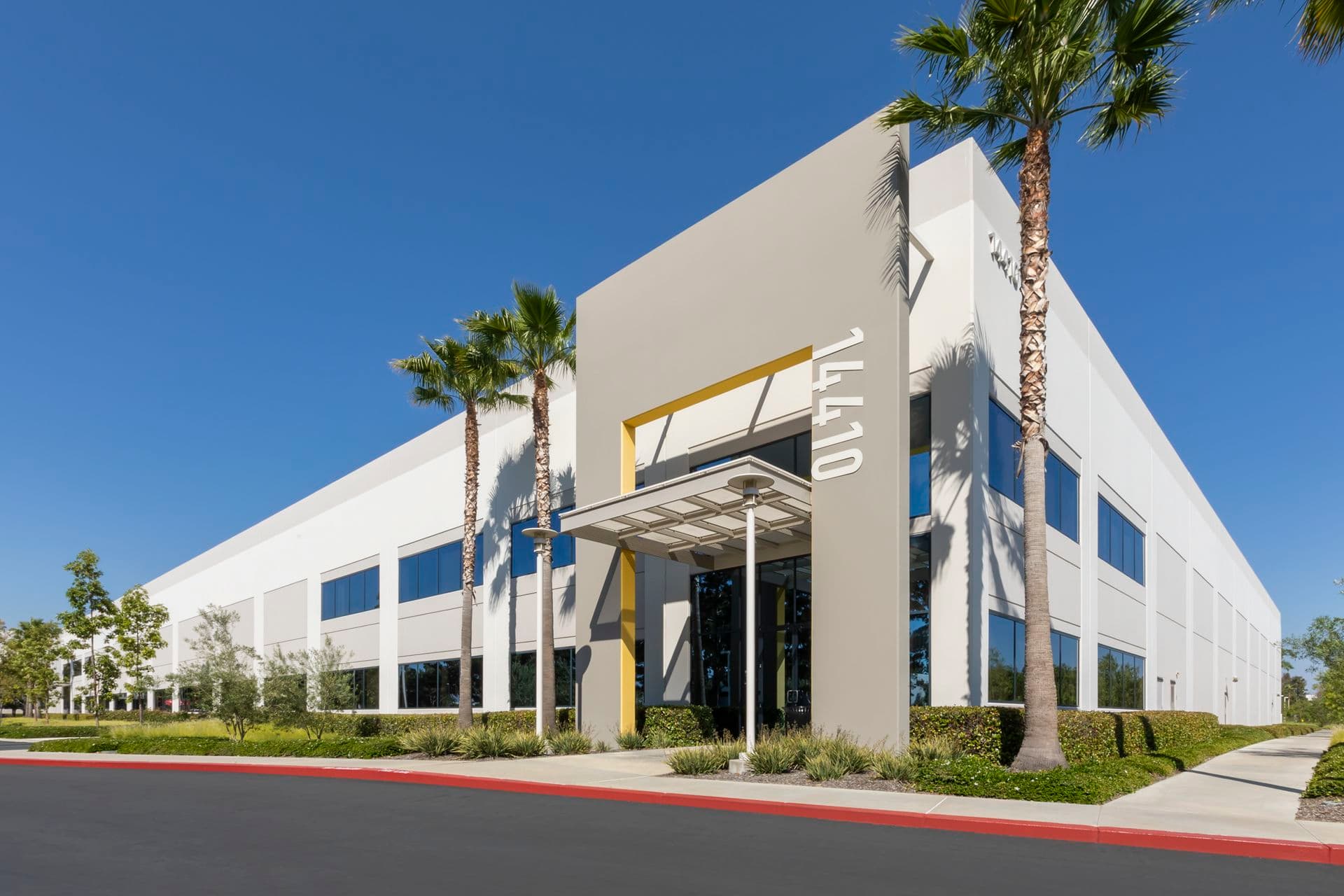 Exterior photography of the 14410 Myford Road mid-tech building in Irivne, California