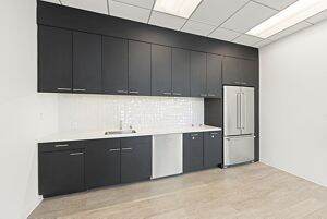 La Jolla Square - 4275 Executive Square, suite 410