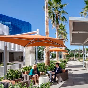 Lifestyle photographyof the outdoor workspace area of Ona La Jolla Center, San Diego, California