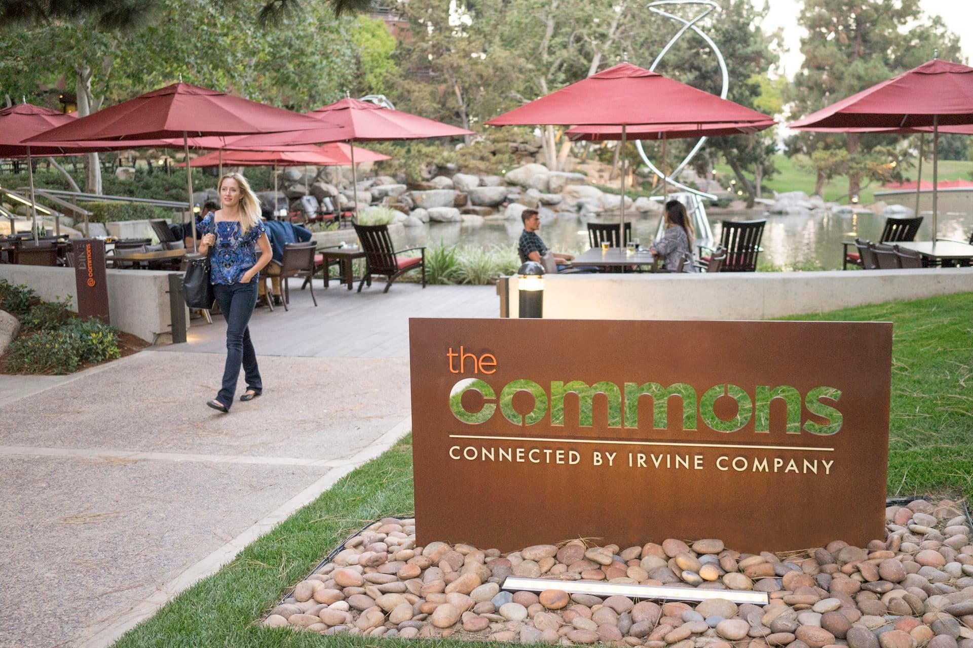 Lifestyle photography of the Commons at The Plaza, 4320 - 4380 La Jolla Village Drive & 4365 Executive Drive • San Diego , CA 92121